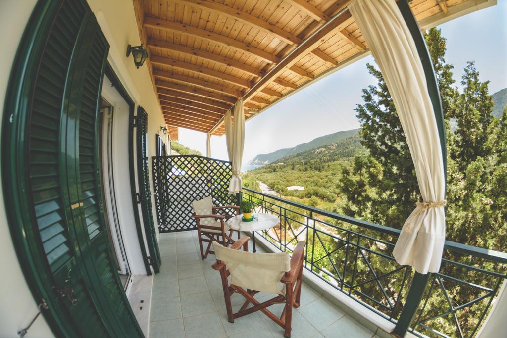 Althea Lefkada * Áyios Nikítas